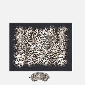 Camilla Eye Mask And Pillow Set
Cool For Cats brand new